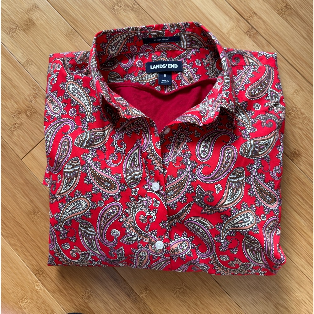 Red Paisley Lands’ End No-Iron Button Down Shirt. Never Worn! Beautiful Top!